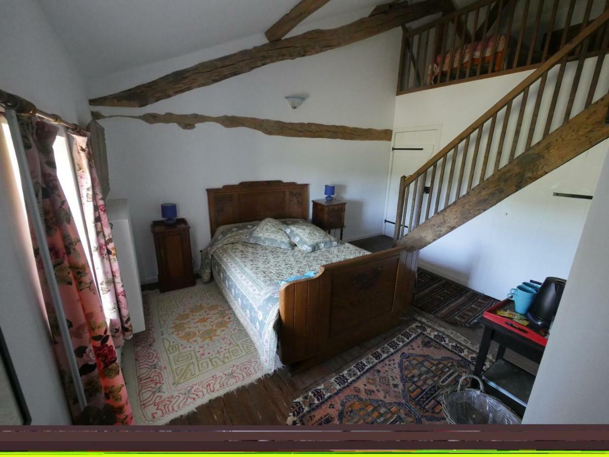 Bed and Breakfast Les Trois Chenes Videix Exterior foto