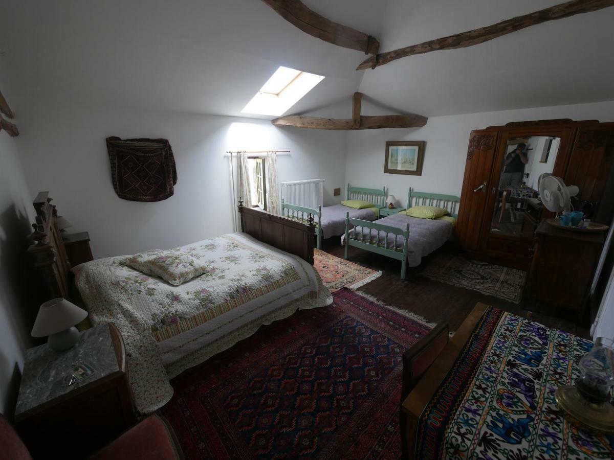 Bed and Breakfast Les Trois Chenes Videix Exterior foto