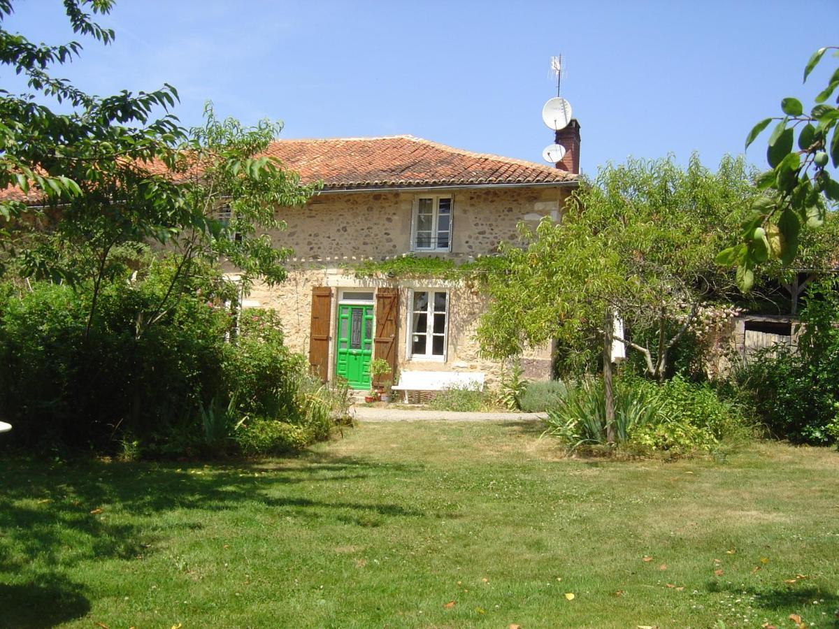 Bed and Breakfast Les Trois Chenes Videix Exterior foto