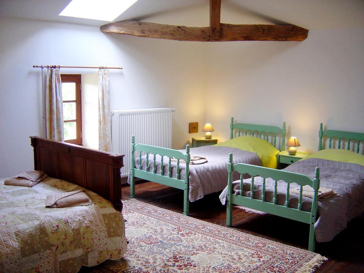 Bed and Breakfast Les Trois Chenes Videix Zimmer foto